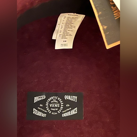 NWT VANS Wool Cloche Fedora Hat plum w/Black Trim. small/ medium. - Picture 4 of 7